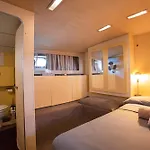 Noche Insolita En Yate De 16M A 2 Minutos De La Playa